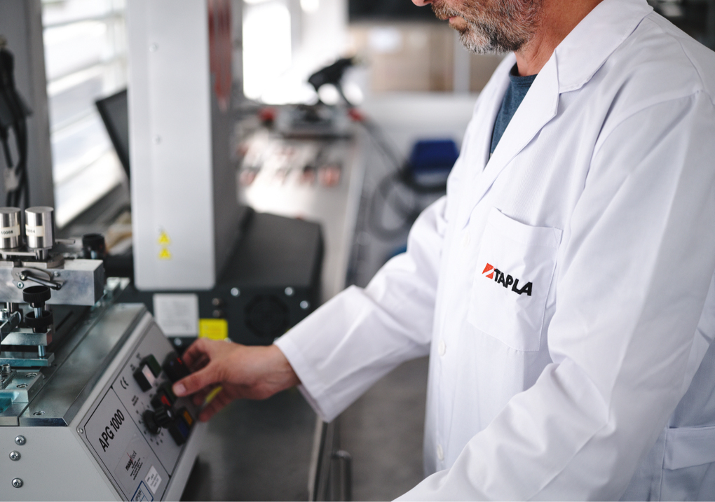 img-Industrias-TAPLA-HOME-SERVICIOS-laboratorio